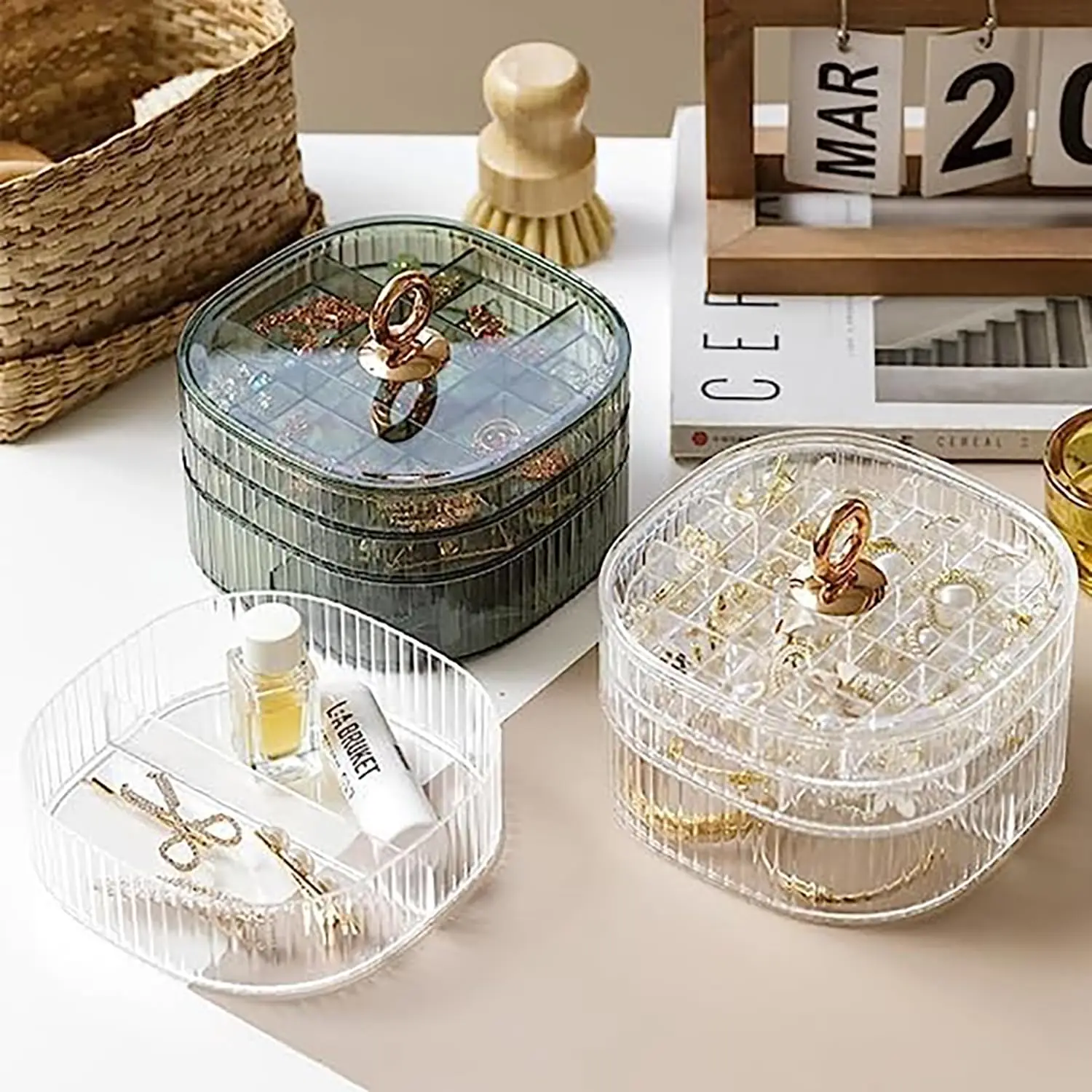 صندوق مجوهرات، منظم مجوهرات بم - مراجعة Craft Embellishment Storage وسعره